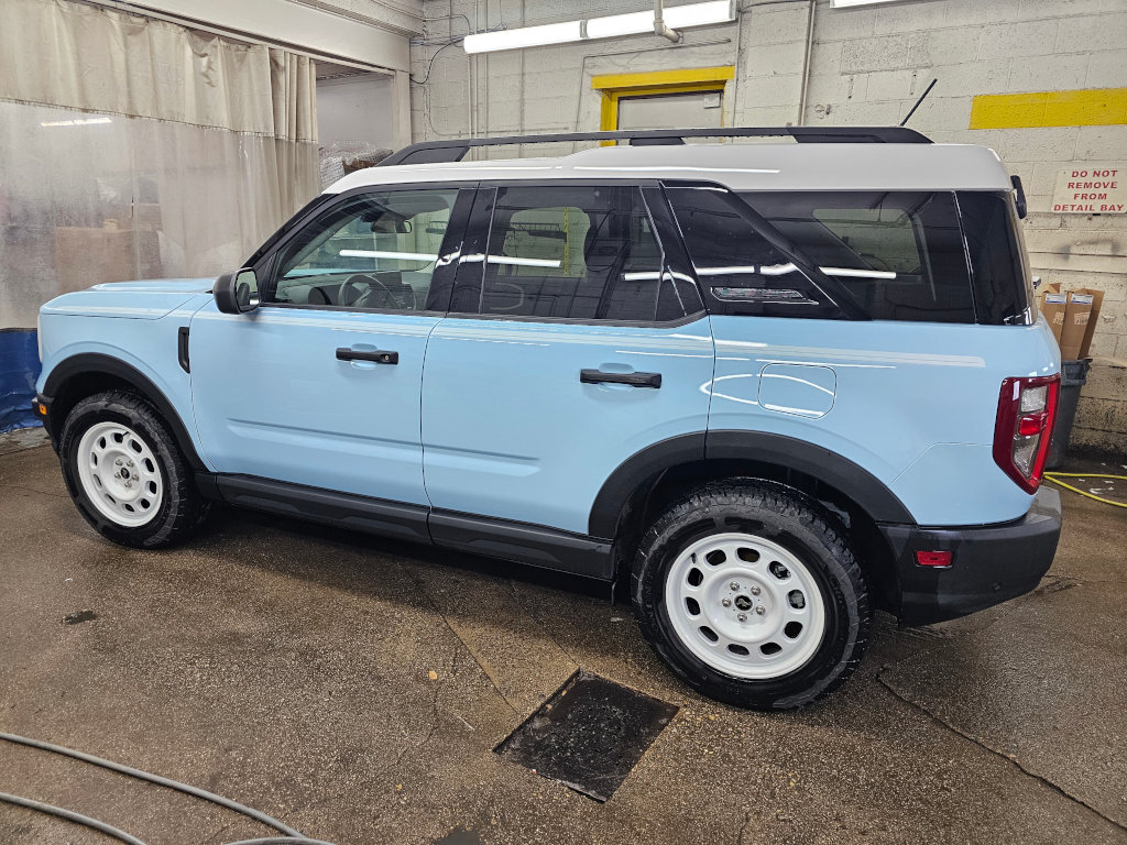 Pin Stripe on Ford Bronco