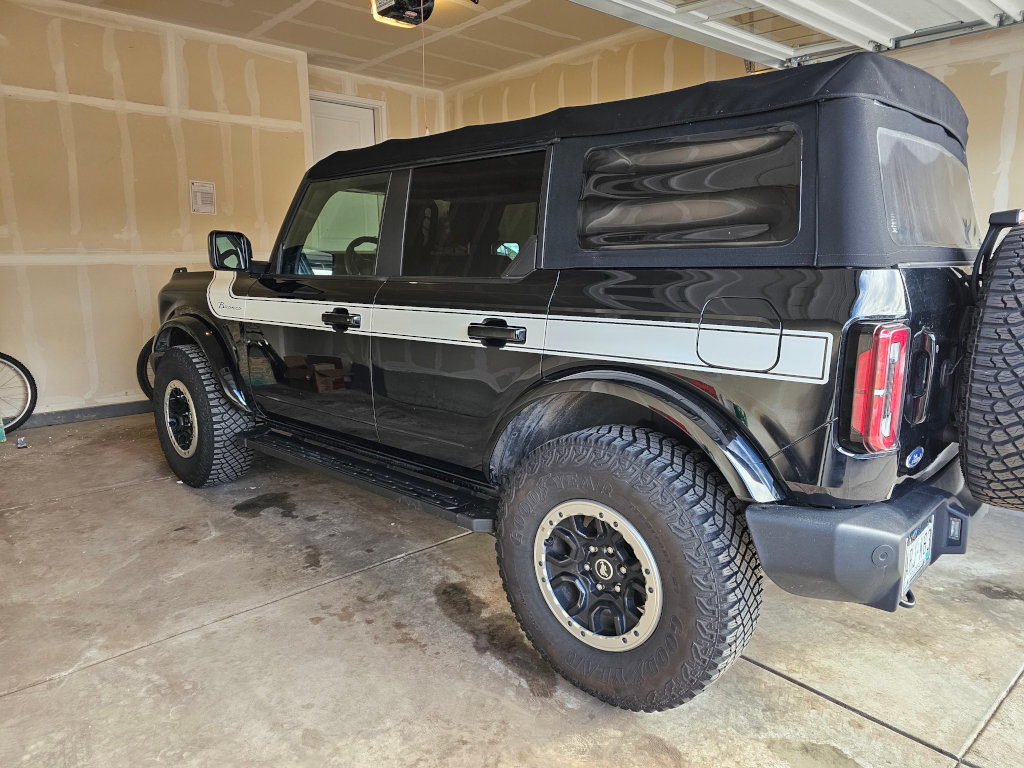 Pin Stripe on Jeep